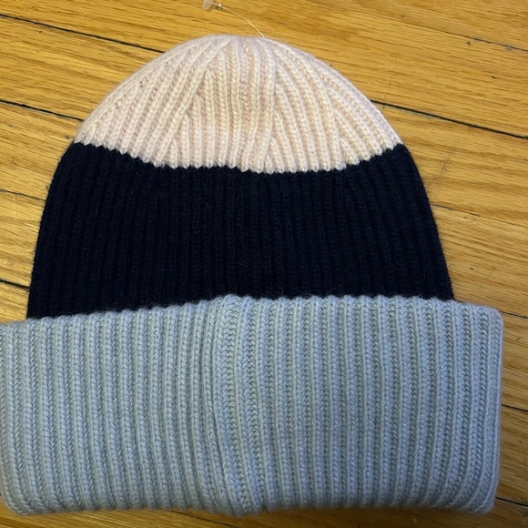 Colorblock Ribbed Beanie-Canadian made - Picture 2 of 3